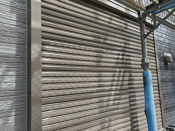 千葉県千葉市緑区　屋根塗装　防水工事　付帯部塗装　雨樋　車庫シャッター (5)