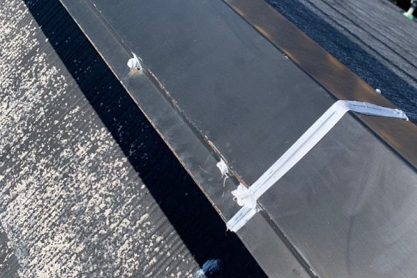 千葉県八千代市　屋根塗装　外壁塗装　付帯部塗装　板金シーリング処理 (2)