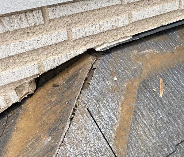 千葉県四街道市　K様邸　屋根重ね葺き工事・外壁塗装　既存板金、貫板撤去　屋根の構造 (10)