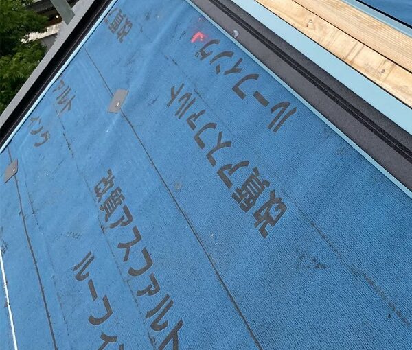 千葉県四街道市　K様邸　屋根重ね葺き工事・外壁塗装　受け木　捨て板金設置 (4)