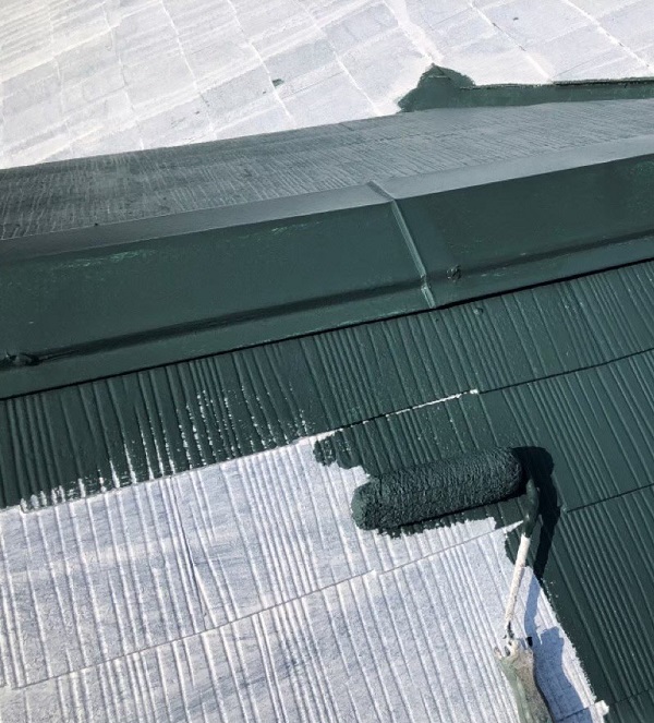 四街道市　クリニック　屋根塗装・外壁塗装　大屋根、下屋根、ドーマー中塗り2