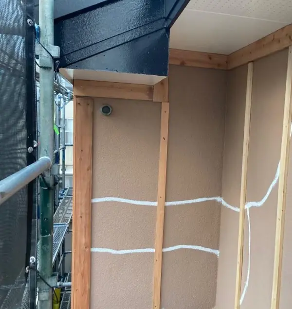 千葉県習志野市 K様邸 外壁重ね張り カバー工法 クラック補修 下地づくり 千葉県の雨漏り修理 屋根工事 四葉建装 千葉県習志野市 K様邸 外壁重ね張り カバー工法 クラック補修 下地づくり 千葉県の雨漏り修理 屋根工事 四葉建装