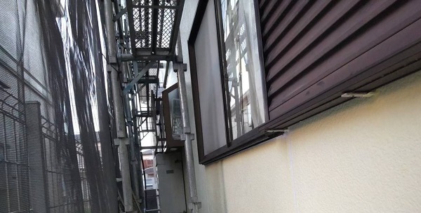 千葉県千葉市　屋根塗装・外壁塗装　シーリング工事②　軒天入隅、玄関周り (5)