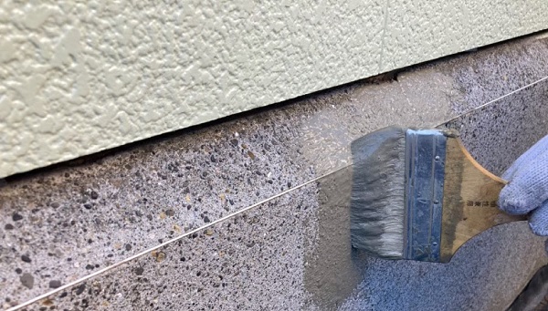 千葉県習志野市　屋根塗装・外壁塗装　基礎下地補修　基礎のひび割れは放置せず補修しましょう (2)