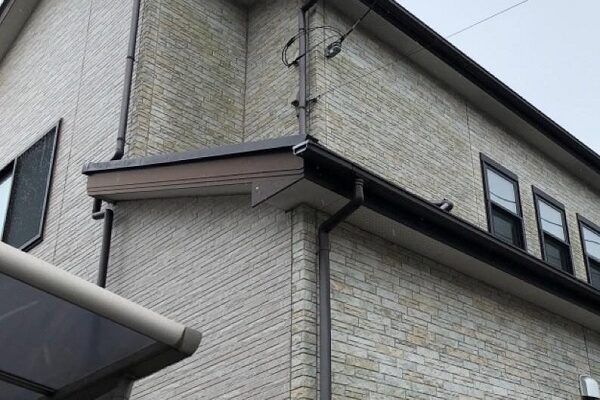 千葉県習志野市　T様邸　屋根塗装・外壁塗装　汚れ、カビなどの劣化症状 (2)