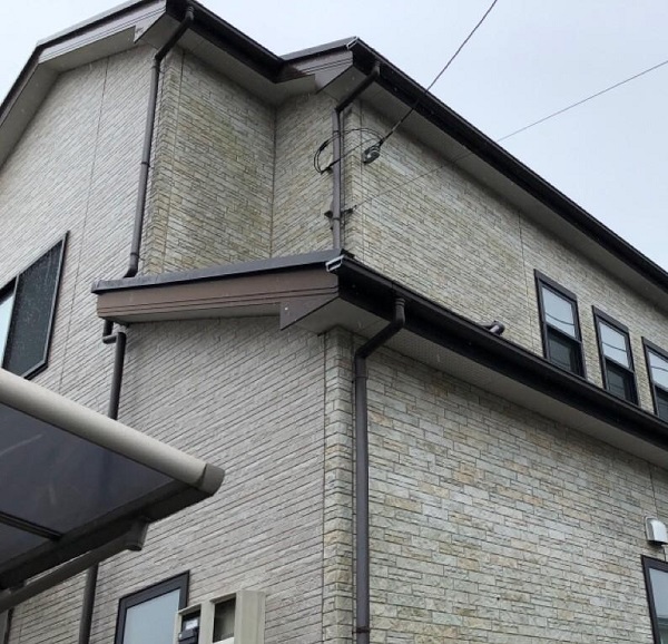 千葉県習志野市　T様邸　屋根塗装・外壁塗装　汚れ、カビなどの劣化症状 (2)