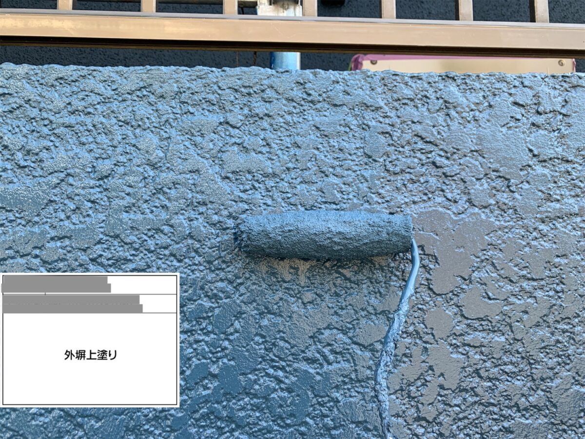千葉県習志野市　M様邸　外壁塗装　外塀・壁、上塗り（1）