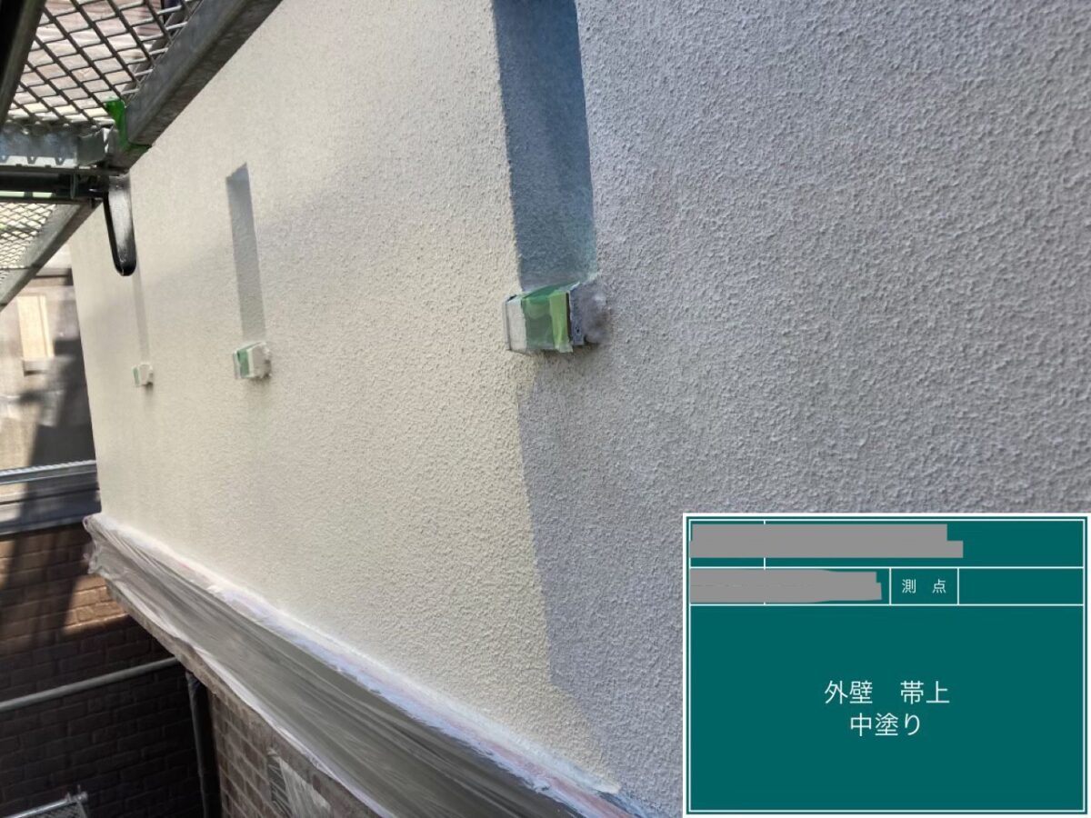 千葉県千葉市稲毛区　K様邸　外壁塗装、帯上の中塗り(1)