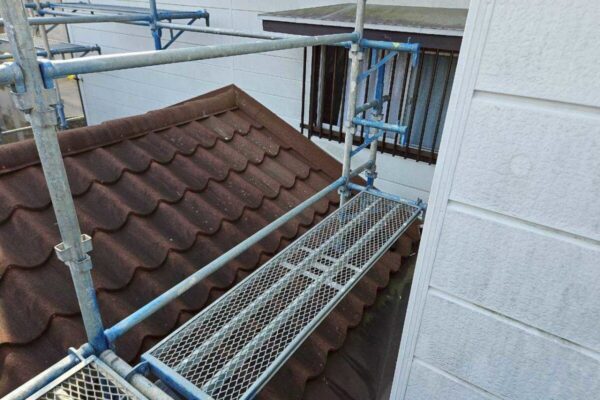 千葉県千葉市緑区　S様邸　屋根塗装工事　屋根塗装では足場は不可欠！