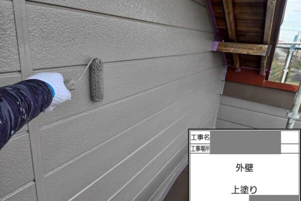 千葉県千葉市緑区　S様邸　外壁塗装工事　中塗りと上塗りで仕上げ塗装をおこないました！