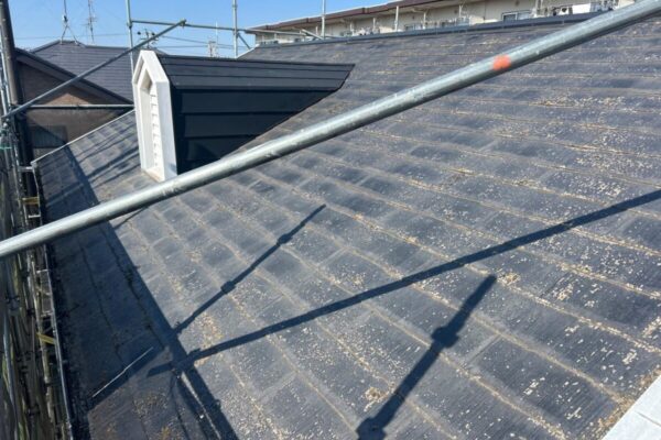 千葉県八千代市　アパート　屋根塗装工事　現地調査から足場設置・高圧洗浄までの流れ