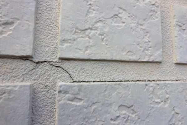 サイディング外壁のメンテナンス方法とは?劣化を放置すると危険?