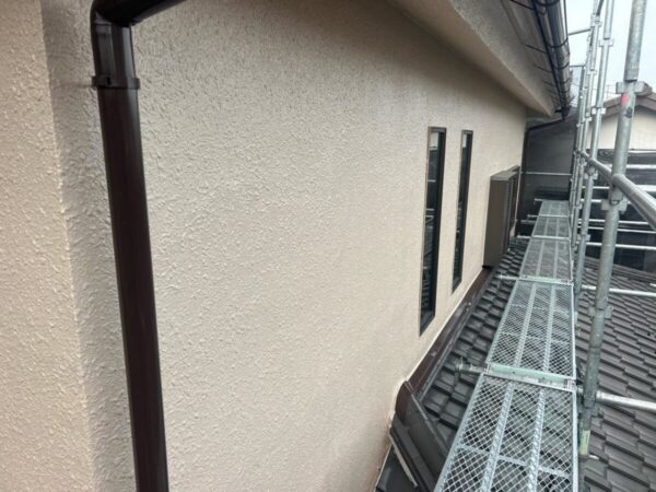 千葉県八千代市 N様邸 外壁塗装・防水工事 庇・雨樋の塗装からベランダ防水まで
